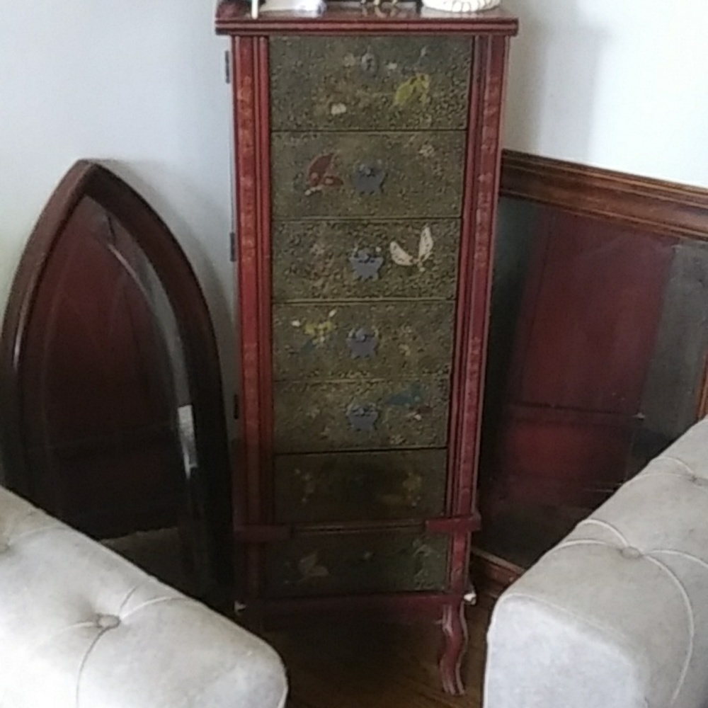 Jewellery organizer